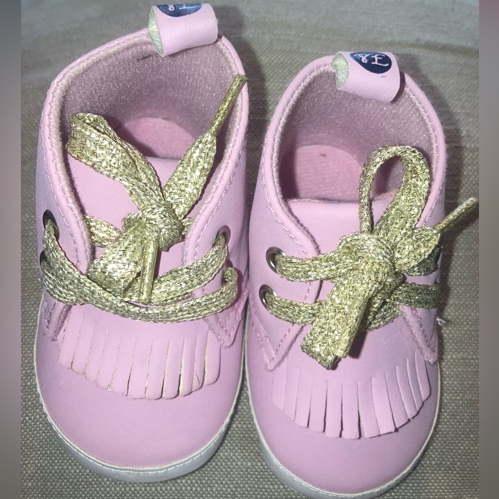 First step high top Gold sparkle laces